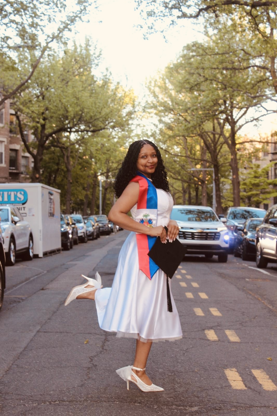 Lola on the avenue